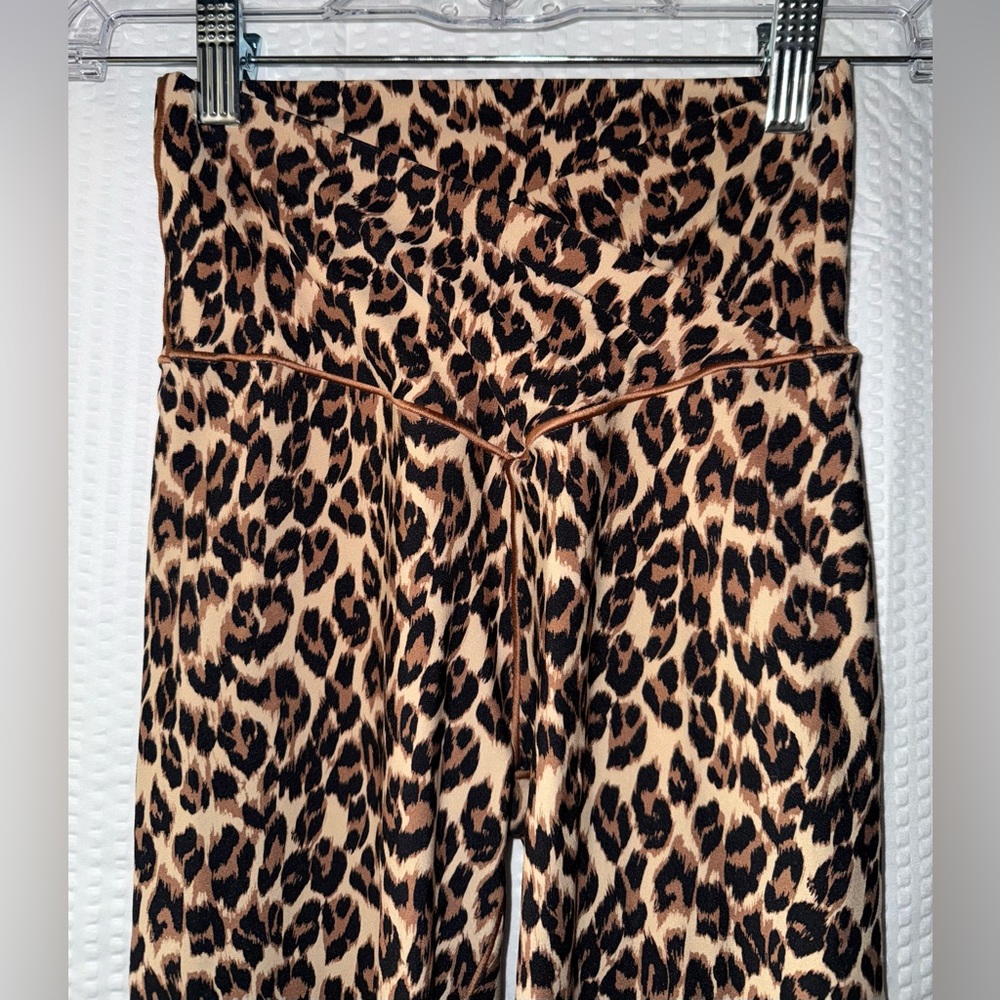 OFFLINE By Aerie Real Me Leggings with matching top ( DIFFERENT SIZES ) - Picture 8 of 11